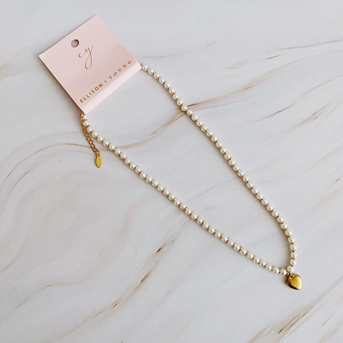 Collar Corazón con Perlas y Dorado - Joyería Elegante