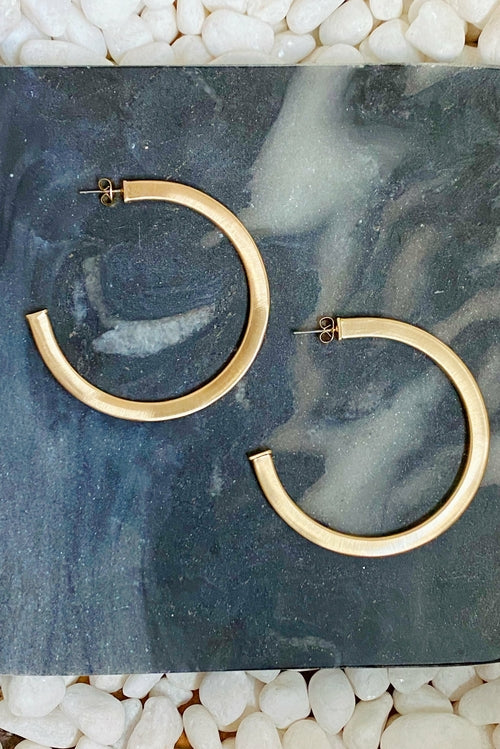 Aretes de Aro Dorados Estilo Satinado - Elegantes